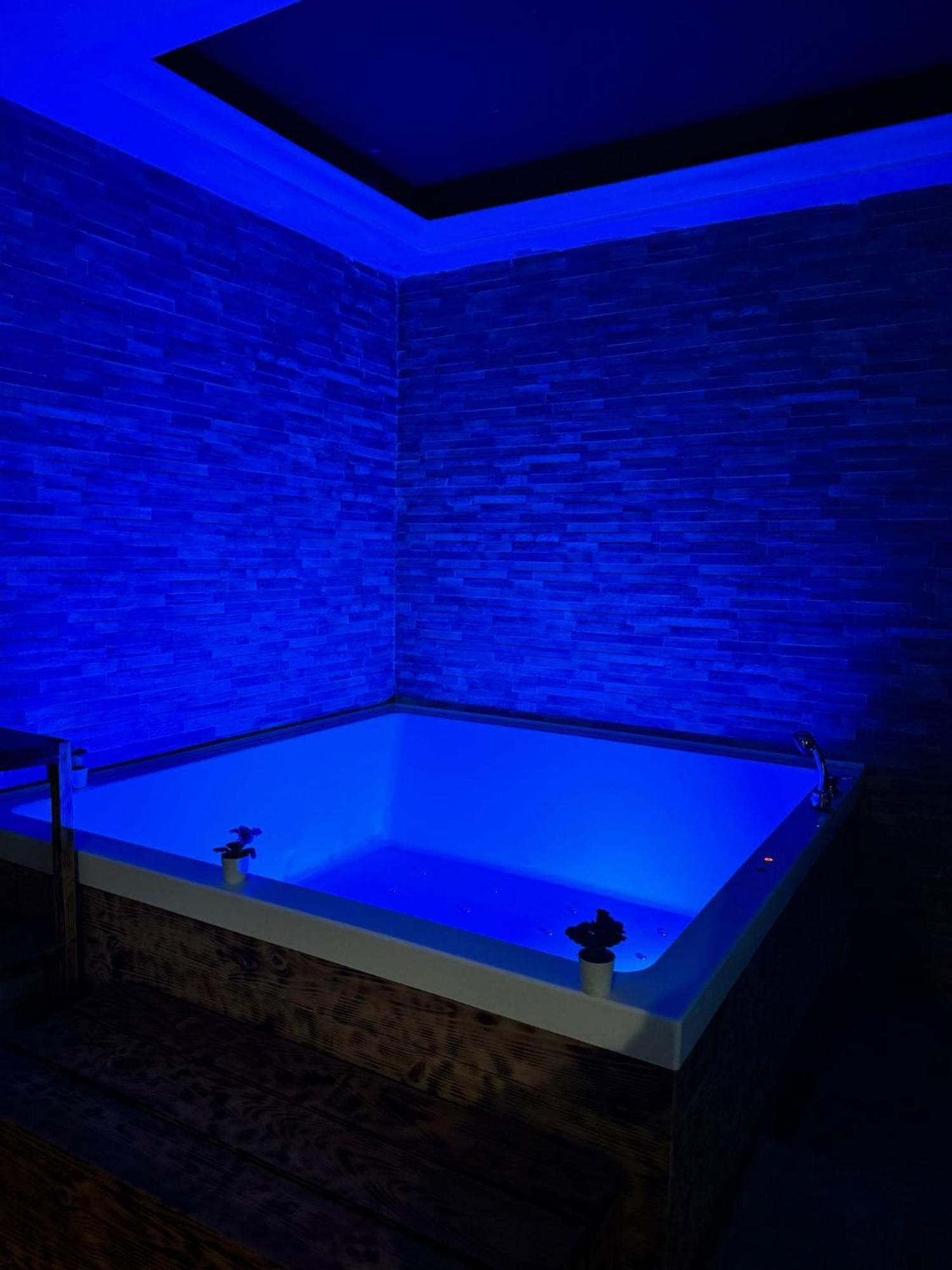 Royalty Rooms & Spa เนเปิลส์ ภายนอก รูปภาพ